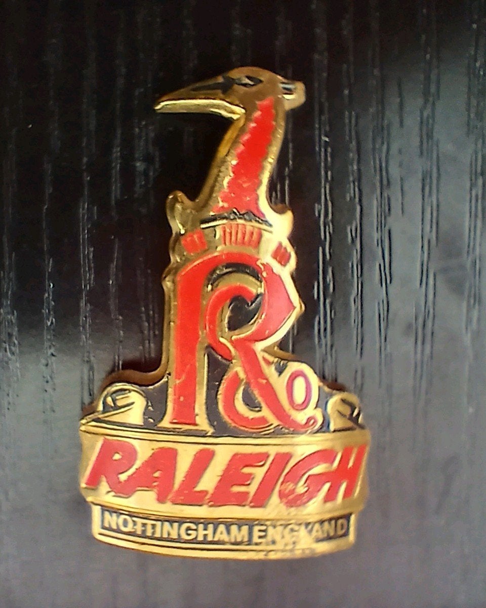 Vintage Raleigh balhoofdplaatje / fietsembleem (aluminium), Ophalen of Verzenden, Gebruikt, Overige merken