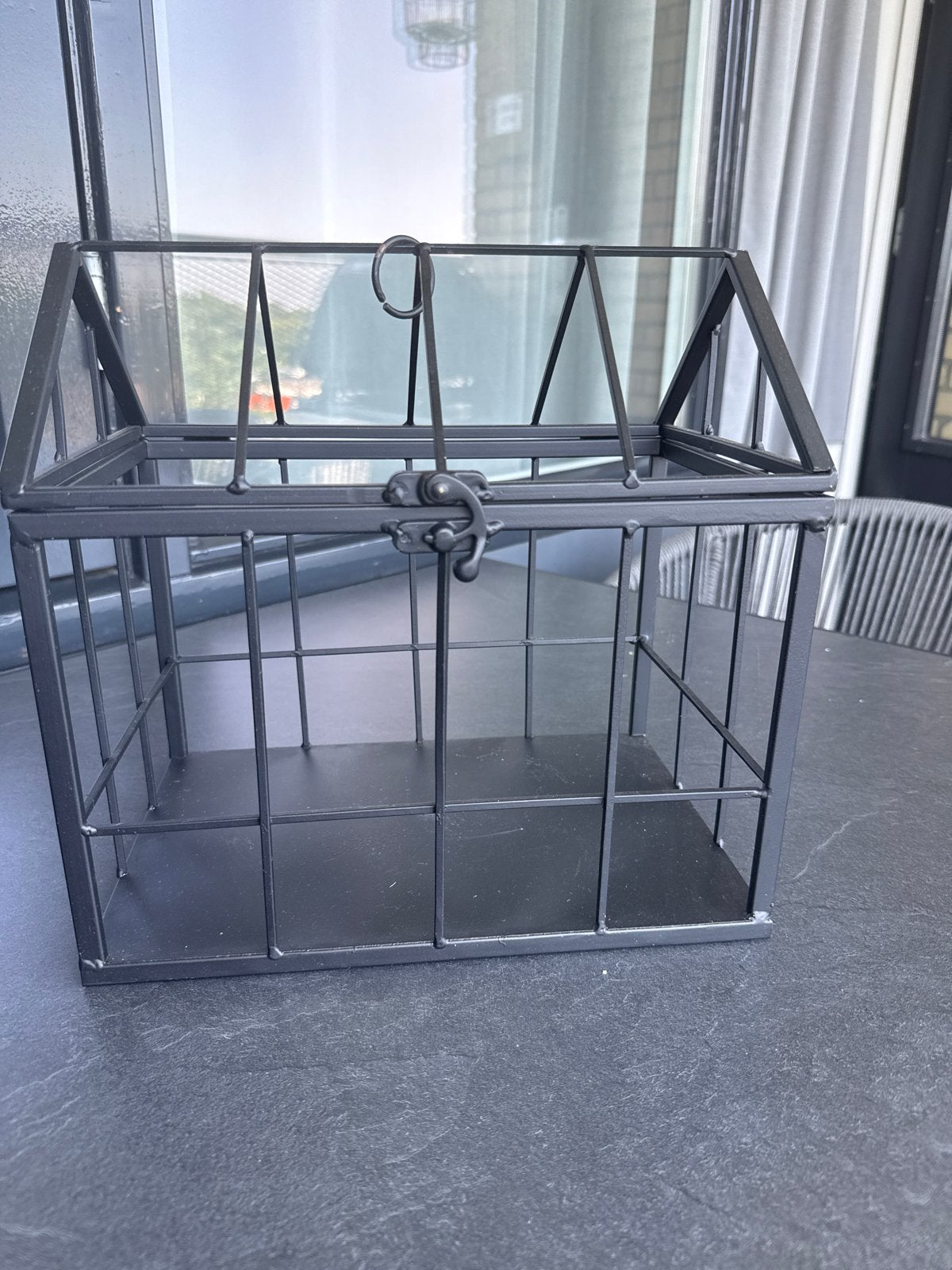 Decoratieve metalen kas- Zwart, Zwart, Ophalen of Verzenden, Zo goed als nieuw, Metaal