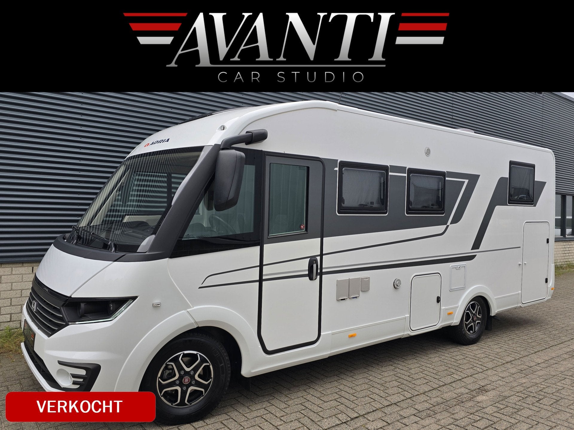Adria SONIC SUPREME 700DL 161 PK AUTOMAAT SLECHTS 11.366 KM, Automaat, Airbags, Ringverwarming, 7 tot 8 meter