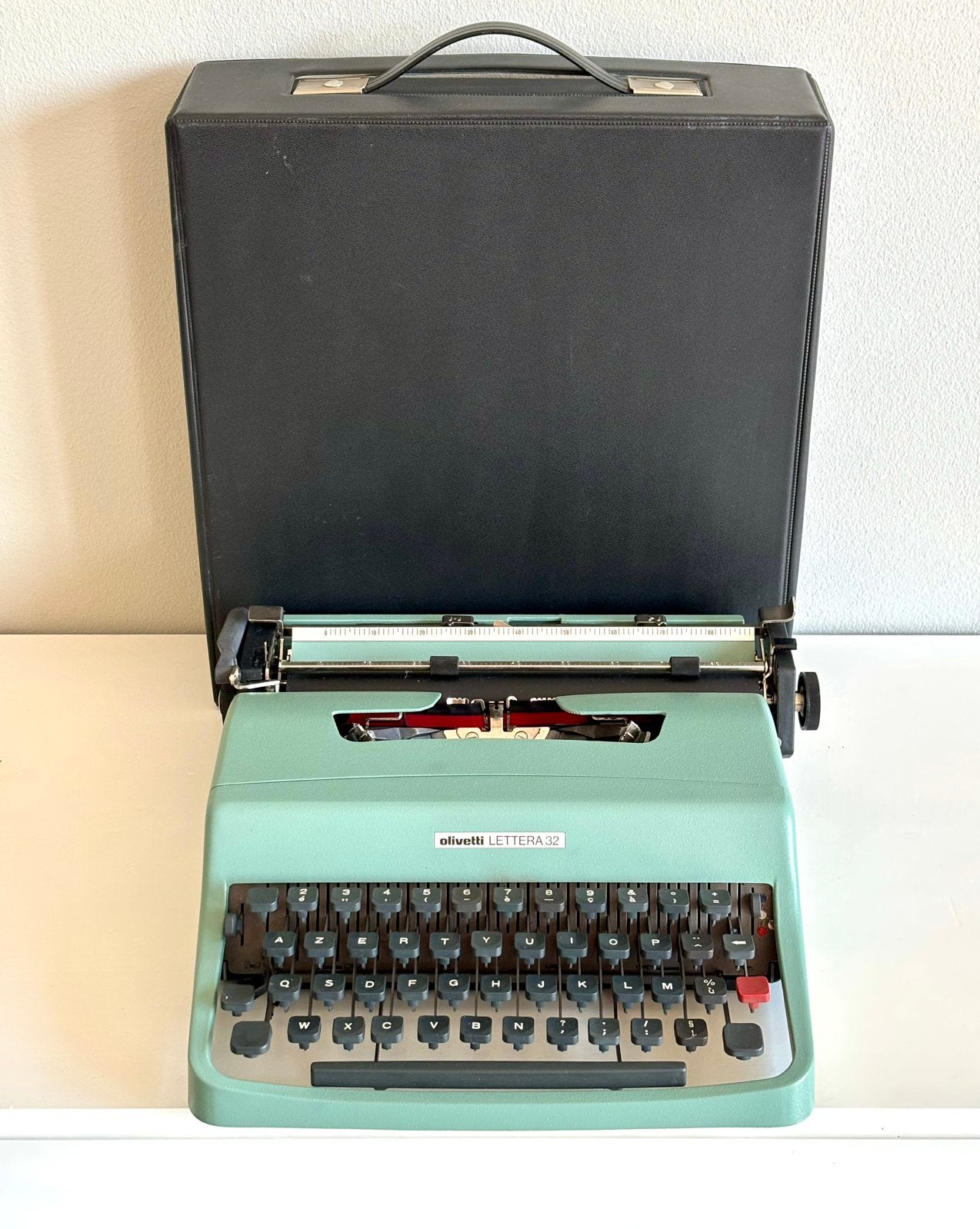 Vintage Olivetti Lettera 32 typemachine met originele koffer, Diversen, Typemachines, Ophalen of Verzenden, Nieuw