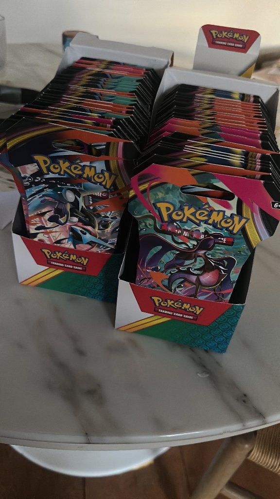 Pokemon pitch black & chaos rising sleeved, Ophalen, Zo goed als nieuw, Overige typen
