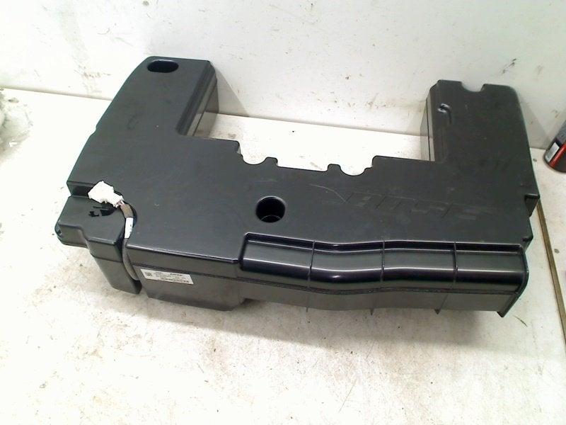 Subwoofer BOSE Audi A1 Sportback (8XA/8XF) 2012 8X0035412A, Gebruikt, Auto-Union-Straße  1, Ingolstadt 85057, , Duitsland, Info@audi.de