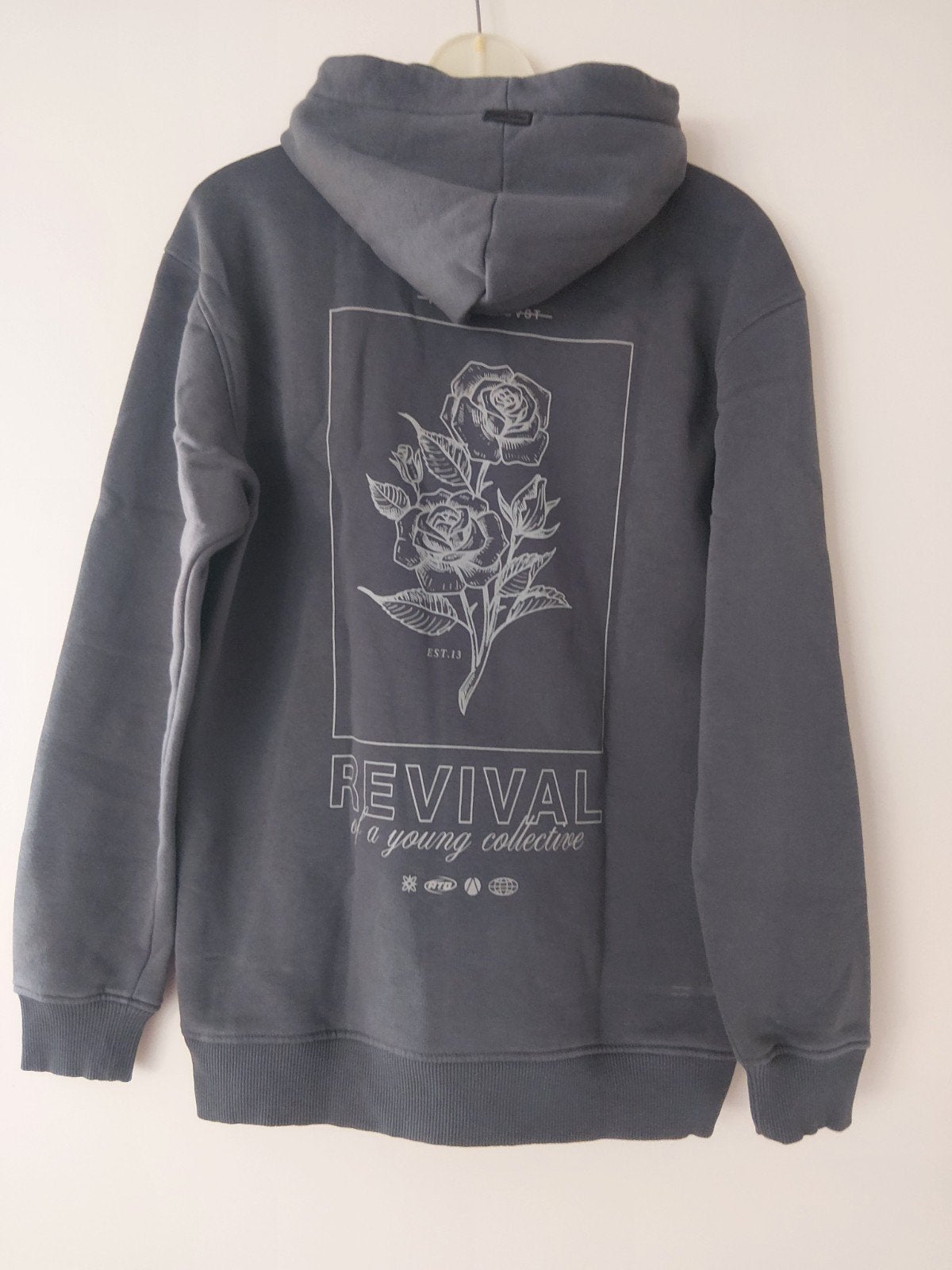 Hoodie Ashes to Dust maat M in nieuwstaat, Maat 48/50 (M), Ashes to dust, Ophalen of Verzenden, Zo goed als nieuw