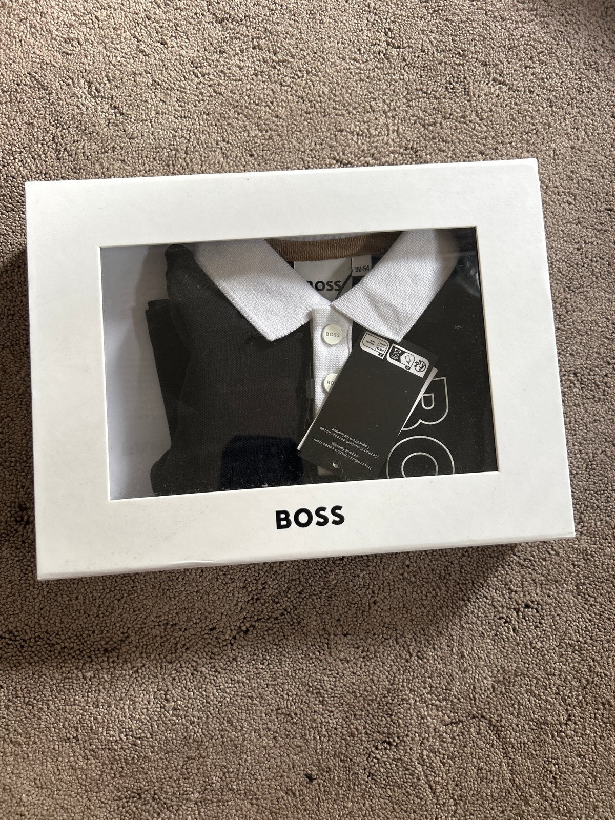BOSS baby set - polo en korte broek, Kinderen en Baby's, Ophalen of Verzenden, Nieuw, Maat 56
