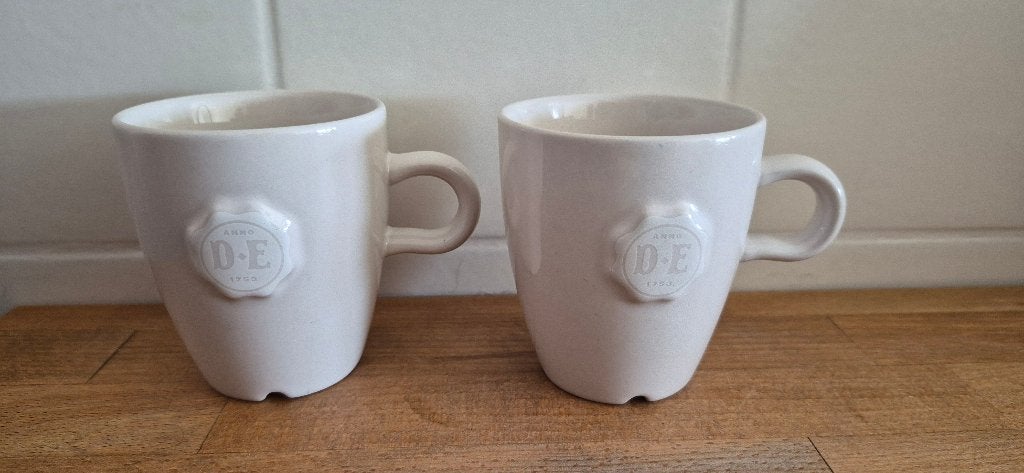 2 douwe egberts senseo kopjes, Huis en Inrichting, Ophalen of Verzenden, Zo goed als nieuw, Overige stijlen, Kop(pen) en/of Schotel(s)