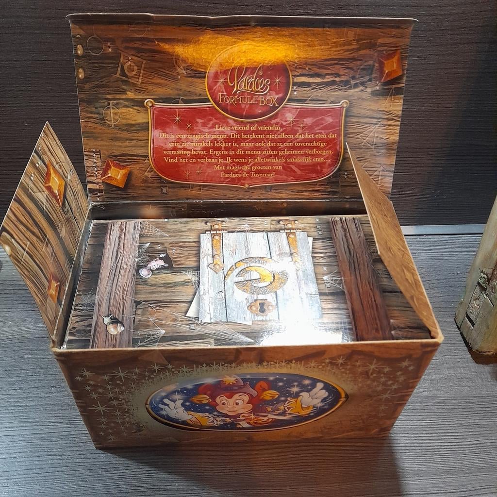 Pardoes formule box - Magische Trucs Efteling, Verzamelen, Efteling, Ophalen of Verzenden, Gebruikt, Gebruiksvoorwerp