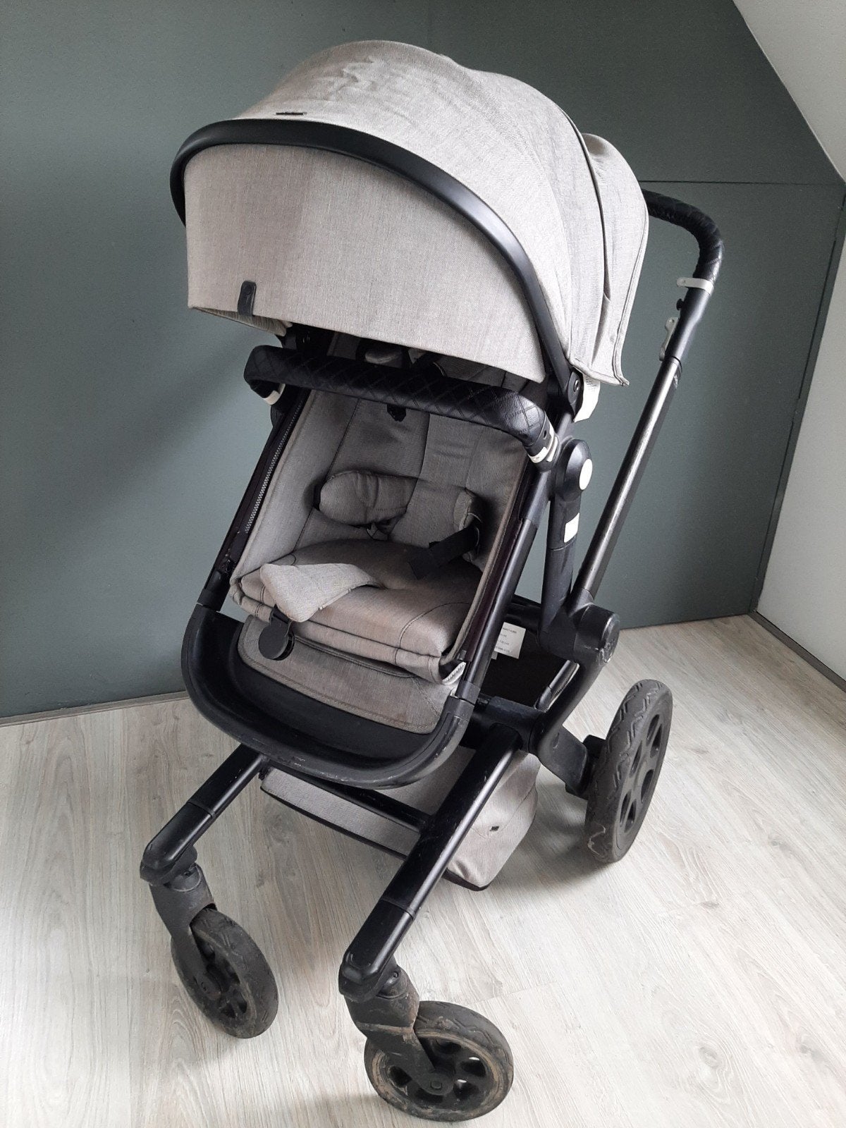 Kinderwagen Joolz Day 3 in kleur grijs, Gebruikt, Verstelbare duwstang, Ophalen, Kinderwagen