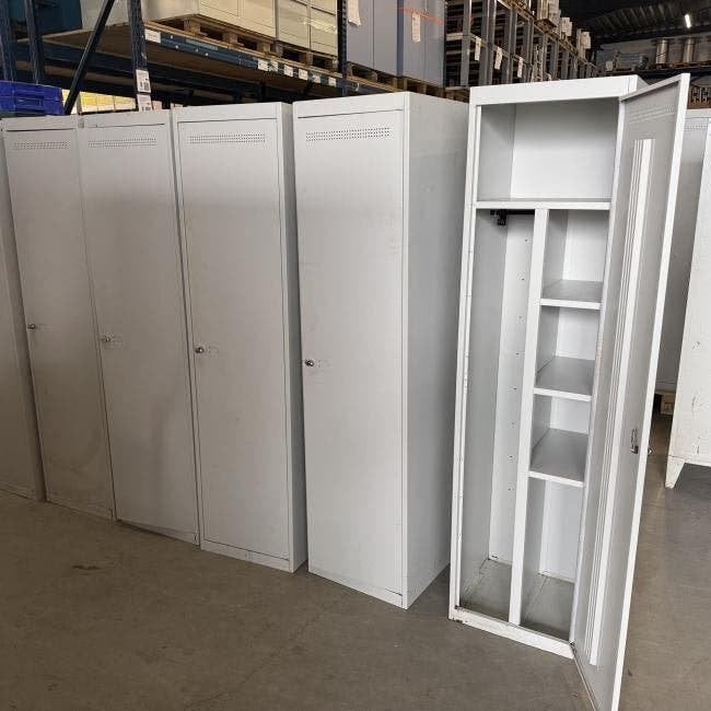 Diverse metalen kledingkasten lockers sportruimte bedrijfsru, Ophalen, Gebruikt, X, 150 tot 200 cm