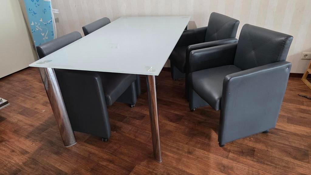 Eetkamertafel met 4 stoelen - Glas en metaal, Ophalen, Gebruikt, 50 tot 100 cm, Glas