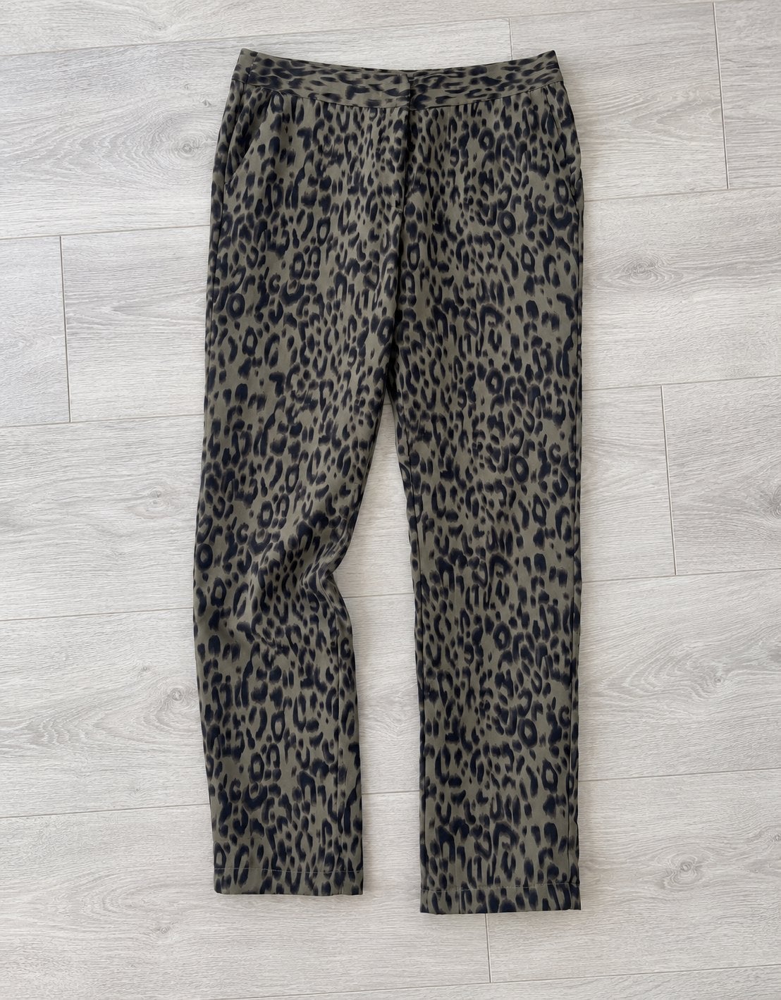 See U Soon leopard broek satijnlook kaki, Maat 38/40 (M), Verzenden, Zo goed als nieuw, Lang