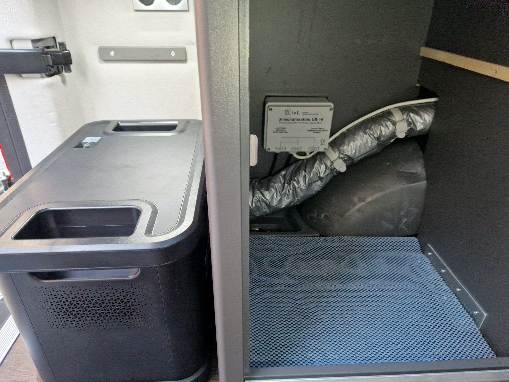 Foto 3 van Grand California, powerstation, lithium accu camper, 230volt