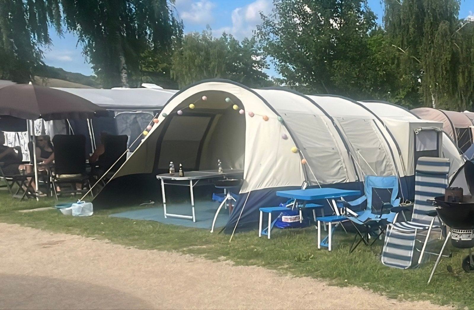 Ruime 4-persoons koepeltent met twee slaapcabines, Ophalen, Gebruikt, Tot en met 4