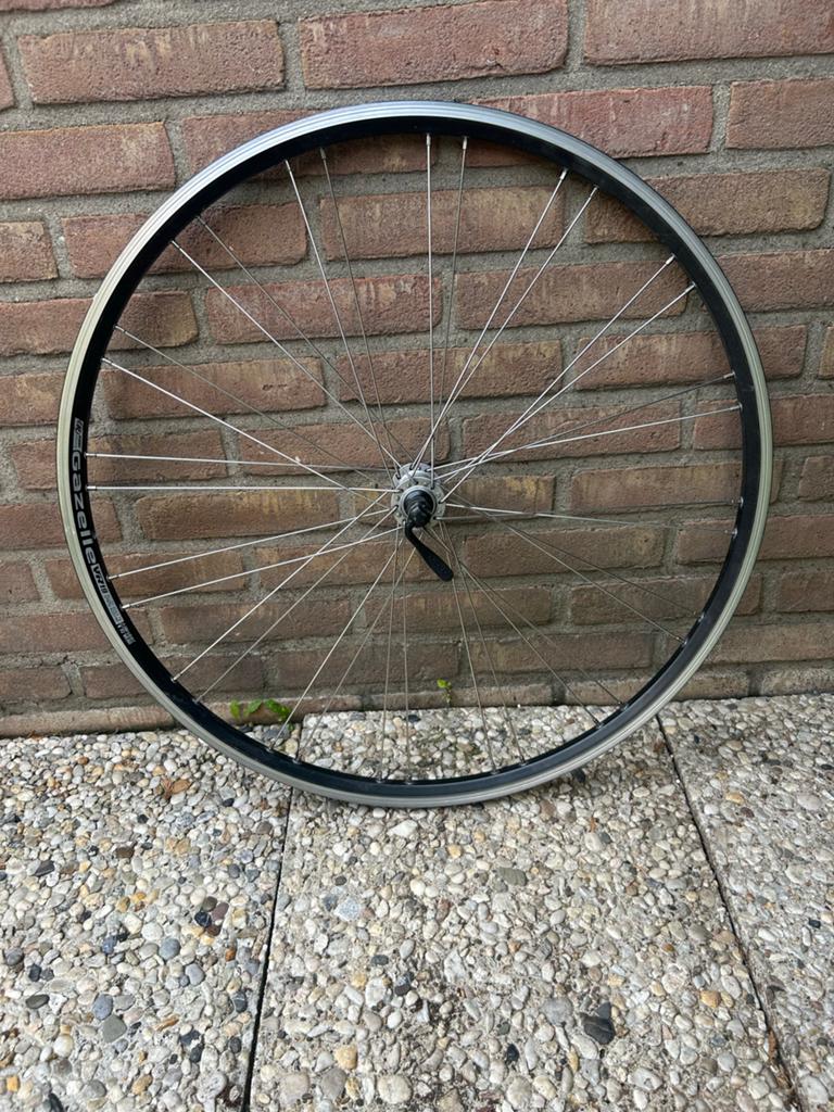 Voorwiel 28 inch Gazelle VR19 met Shimano naaf, Wiel, Toerfiets, Ophalen of Verzenden, Zo goed als nieuw