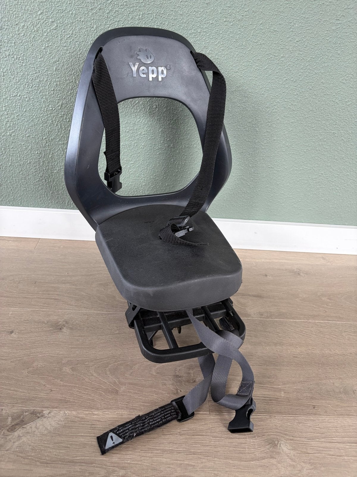 Yepp junior Fietsstoeltje - Achterzitje - Zwart, Fietsen en Brommers, Ophalen of Verzenden, Gebruikt, 9 t/m 18 kg, Achterzitje