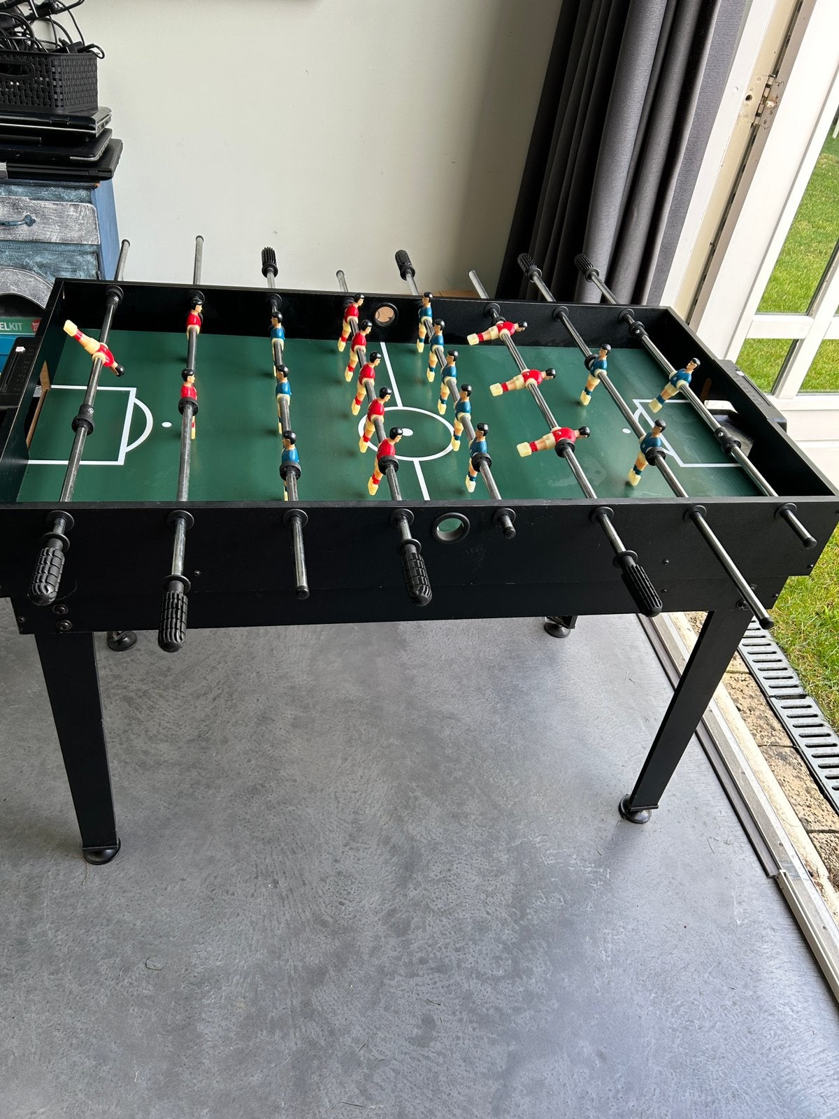 Leuke speeltafel voor jong en oud met 10 spellen, Ophalen, Zo goed als nieuw