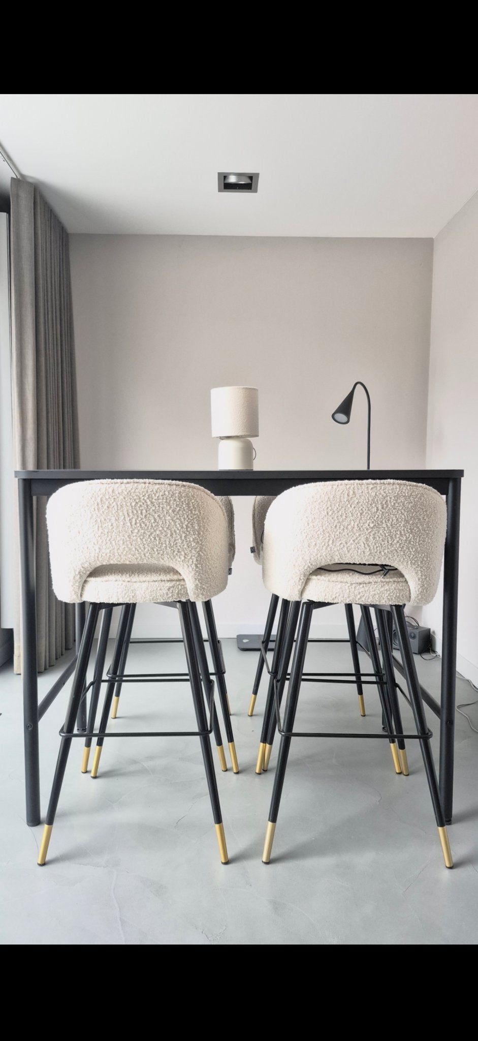 Set van 4 eichholtz barstoelen met bartafel, Ophalen, Zo goed als nieuw, 90 cm of meer, Metaal