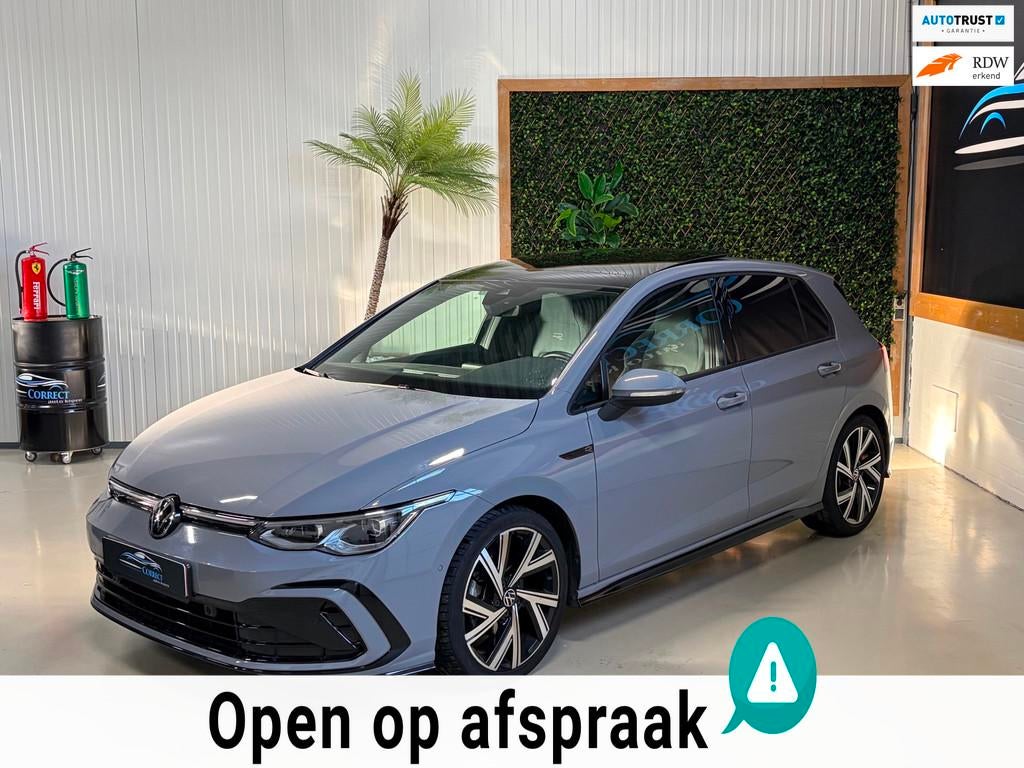 Volkswagen Golf 1.5 eTSI 3x R-Line|Pano|ACC|Carplay|Alarm|, Auto's, 4 cilinders, 150 pk, Bedrijf, Adaptive Cruise Control