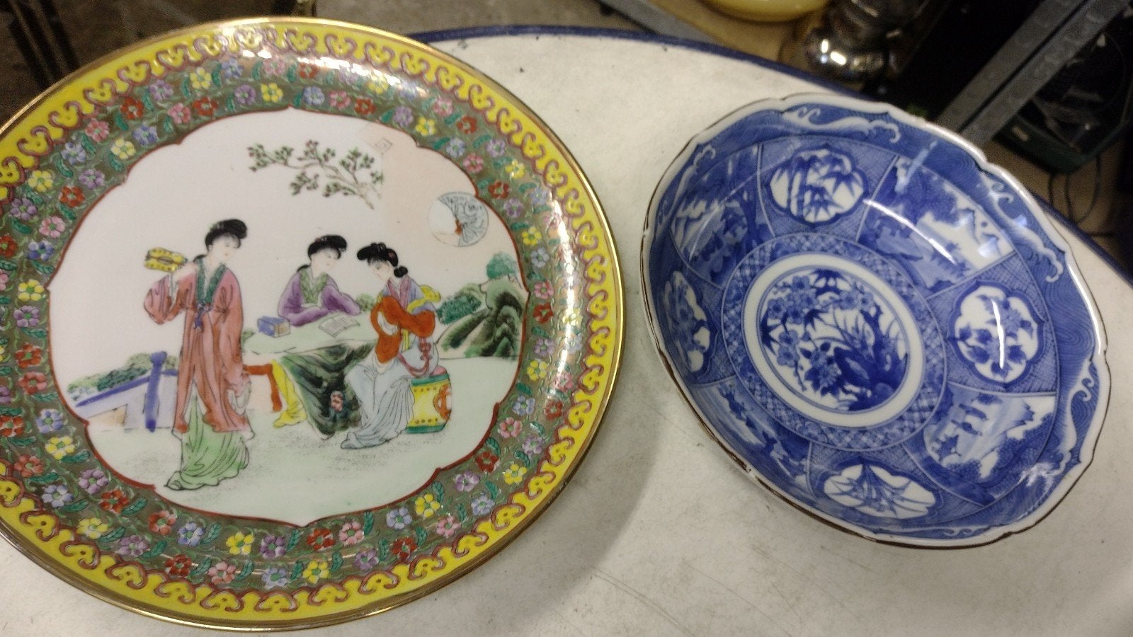 Set van 2 Antieke Aziatische Borden/Schalen, Antiek en Kunst, Antiek | Porselein, Ophalen of Verzenden
