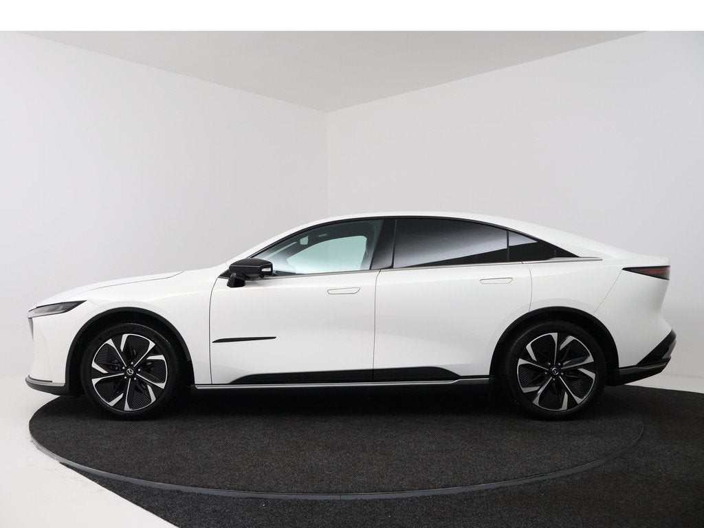 Mazda 6e Takumi 68.8 kWh | Snelladen in 24 minuten van 10 na, Auto's, Mazda, Automaat, 12 maanden, Zwart, 375 min