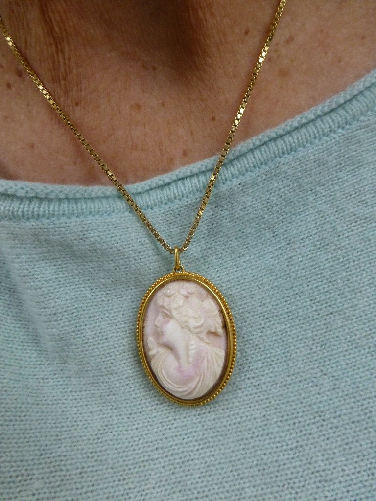 Antieke 14 kt Gouden Hanger met Camee  Angel Skin Koraal, Sieraden, Tassen en Uiterlijk, Verzenden, Goud, Hanger, Met edelsteen