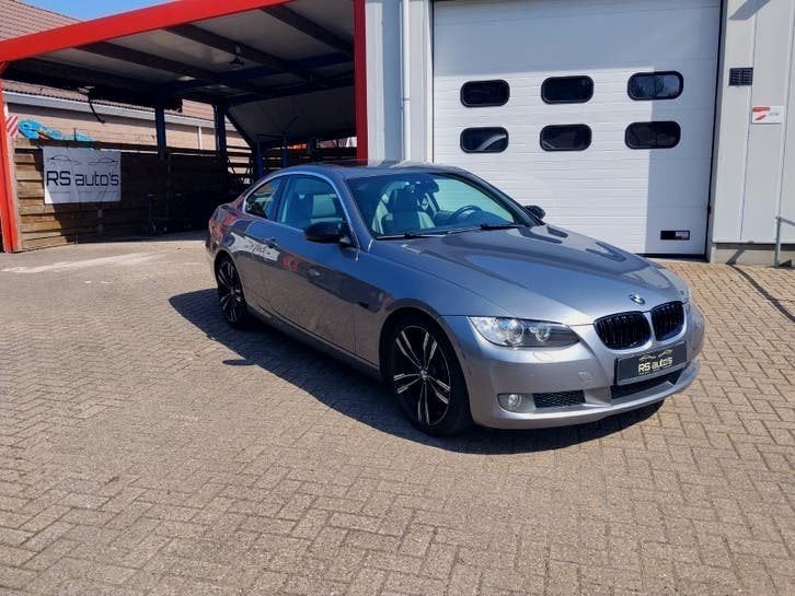 BMW 3-Serie 2.5 I 325 Coupe AUT 2007 Grijs. leder, Auto's, Automaat, 745 kg, Achterwielaandrijving, 2497 cc