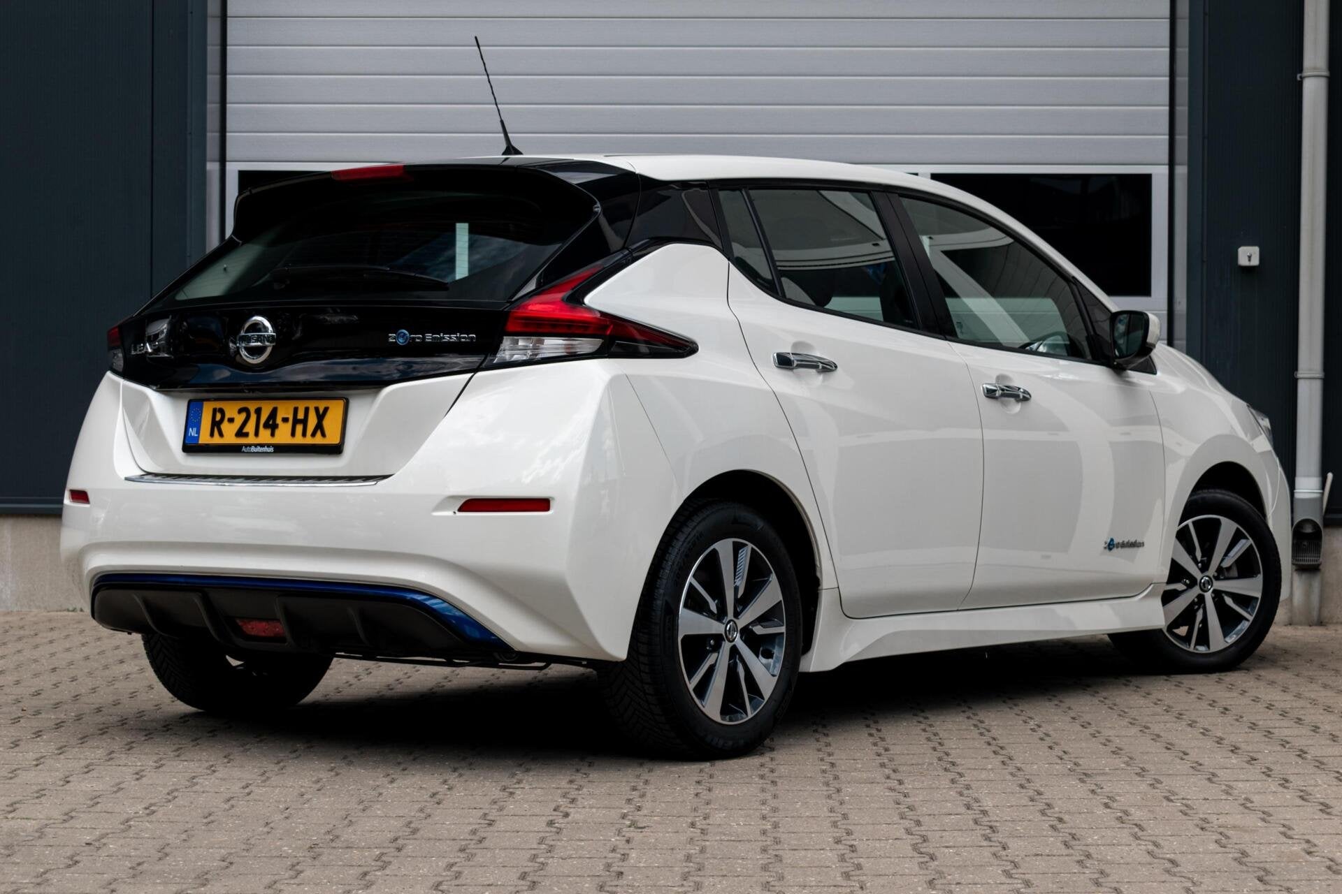 Nissan LEAF N-Connecta 40 kWh|SOH 90%|CAMERA|ADAPT. CRUISE|C, Auto's, Gebruikt, Wit, Automatische klimaatregeling, Leaf