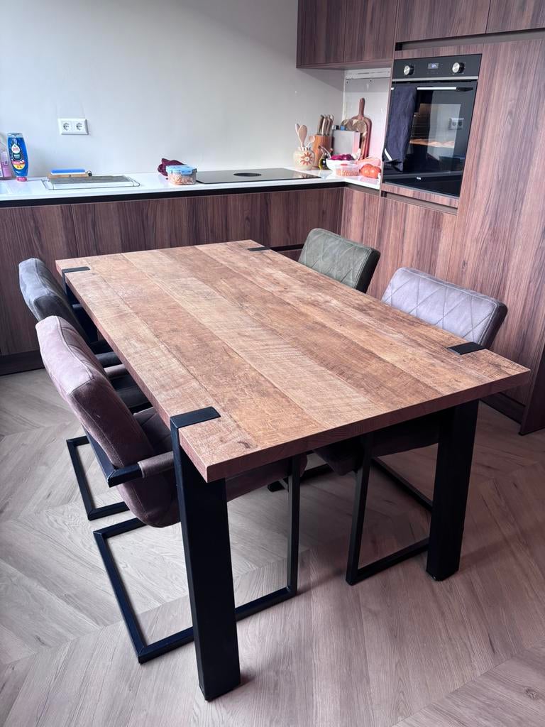 Houten eettafel met metalen poten, Ophalen, 50 tot 100 cm, Zo goed als nieuw, 150 tot 200 cm