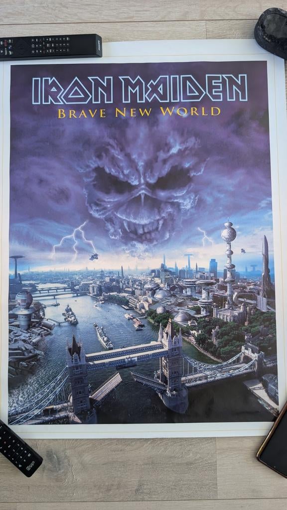 Iron Maiden brave new world poster 2x, Verzamelen, Ophalen of Verzenden, Zo goed als nieuw, A1 t/m A3, Film en Tv