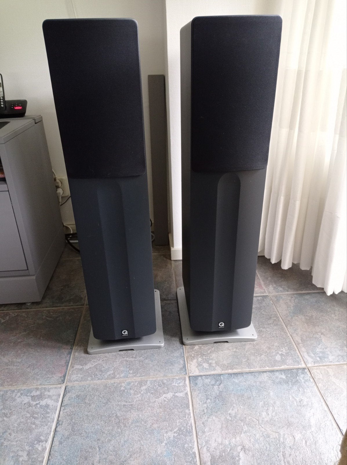 Q Acoustics 1030i Vloerstaande Luidsprekers, Vloerstaande luidspreker, Zo goed als nieuw, 60 tot 120 watt, Basreflex