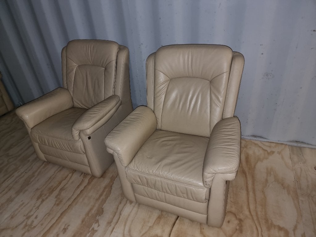 Lederen bankstel: 3-zits bank, 2 fauteuils, poef en tafel, Ophalen, 125 cm of meer, Zo goed als nieuw, Rechthoekig