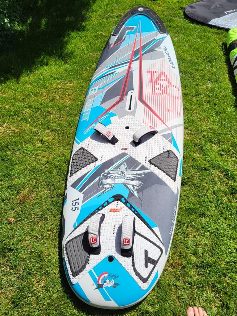 Prachtige windsurfset. Optuigen en wegsurfen., Watersport en Boten, Tabou, Met mast, Ophalen of Verzenden, Zo goed als nieuw