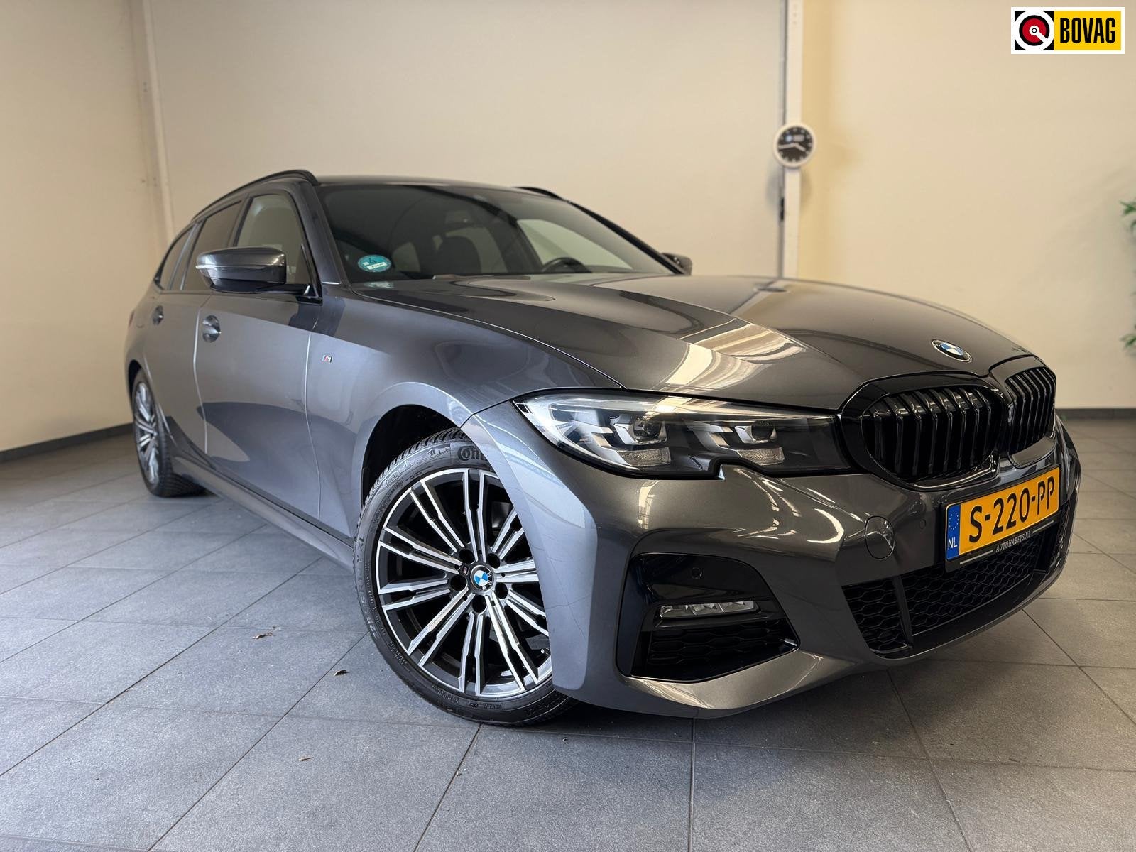 BMW 3-serie Touring 320i M sport pakket - M shadowline - Bus, Automaat, Gebruikt, Zwart, 4 cilinders