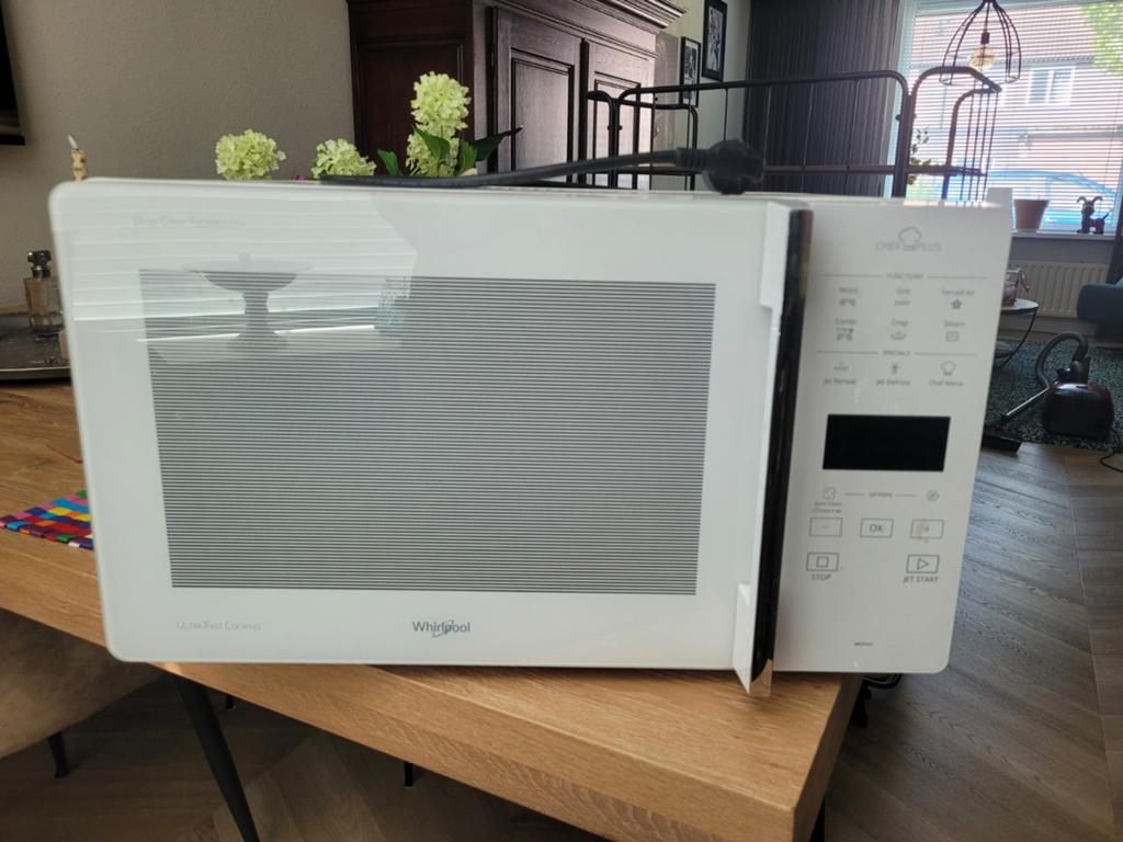 Combimagnetron met airfry, crisp en grillfunctie, Ophalen, Zo goed als nieuw, Overige stijlen