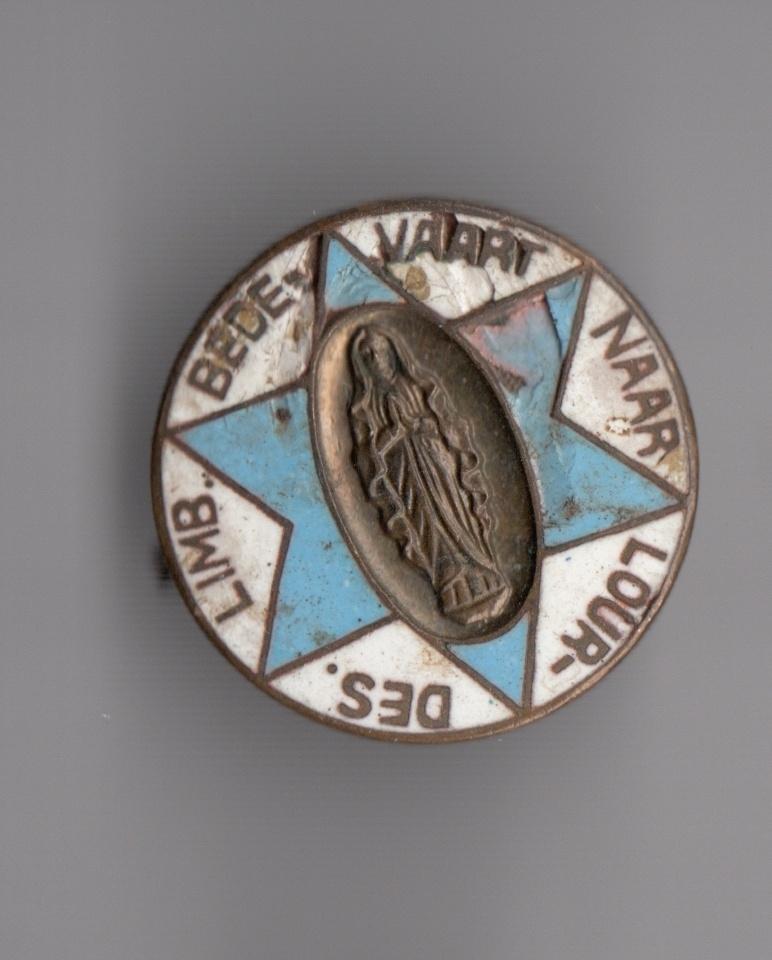 Lourdes Bedevaart broche, Gebruikt, Niet vindbaar, Niet vindbaar, Speldje of Pin