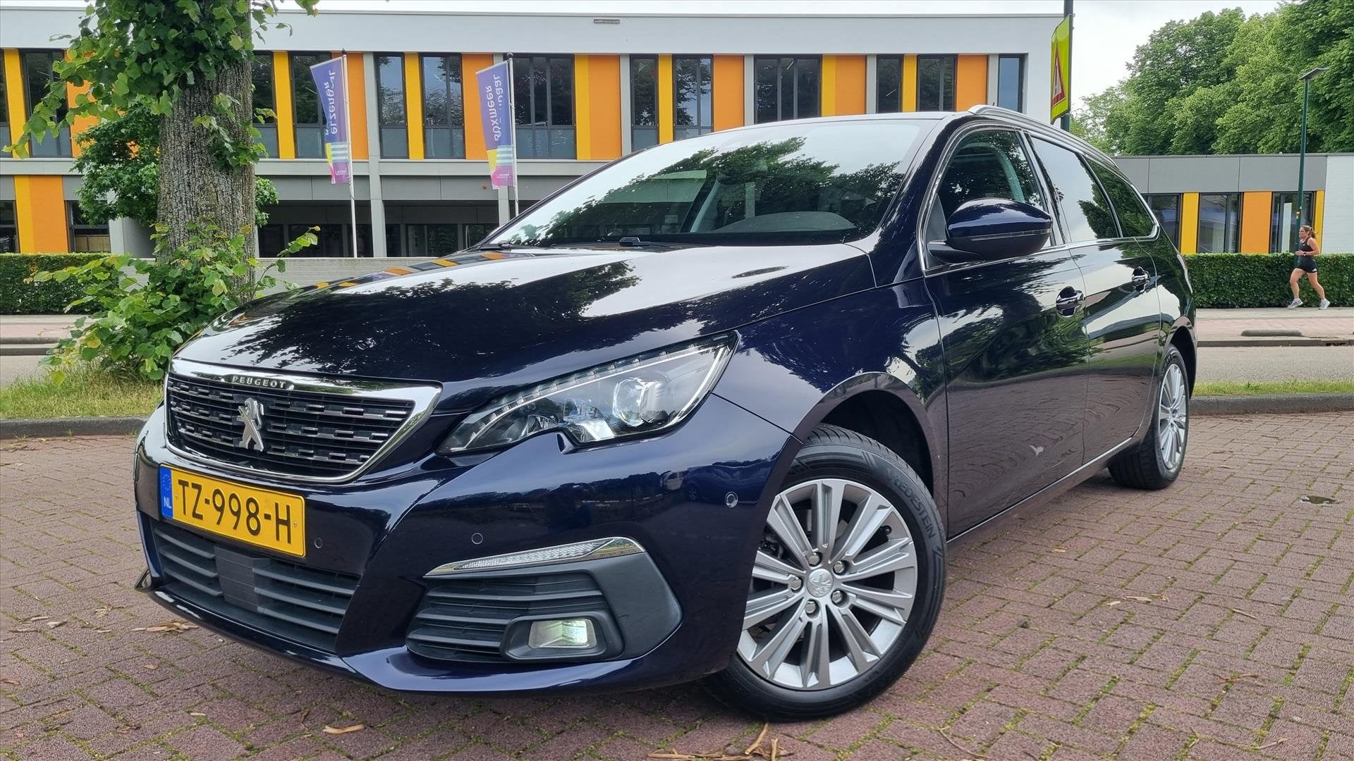 PEUGEOT 308 SW 1 2i 130pk Premium Automaat 1e eigenaar!, Dealer onderhouden, Stof, Gebruikt, 1199 cc