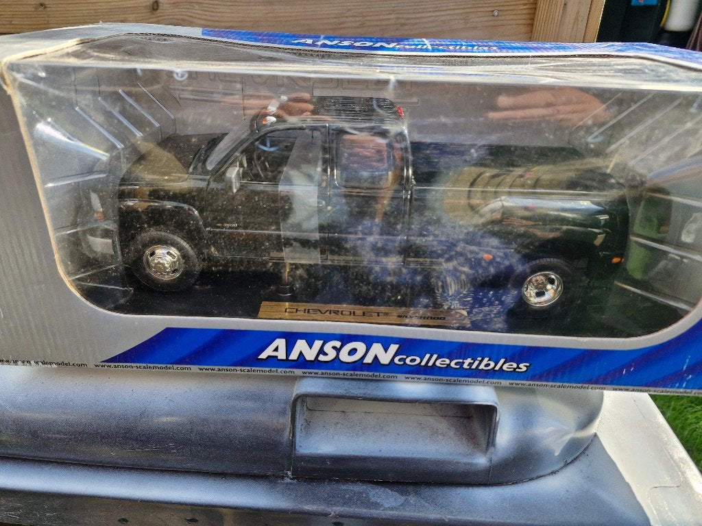 €70 1:18 Anson Chevrolet Silverado zwart, Hobby en Vrije tijd, Ophalen of Verzenden, Nieuw, Auto, Anson