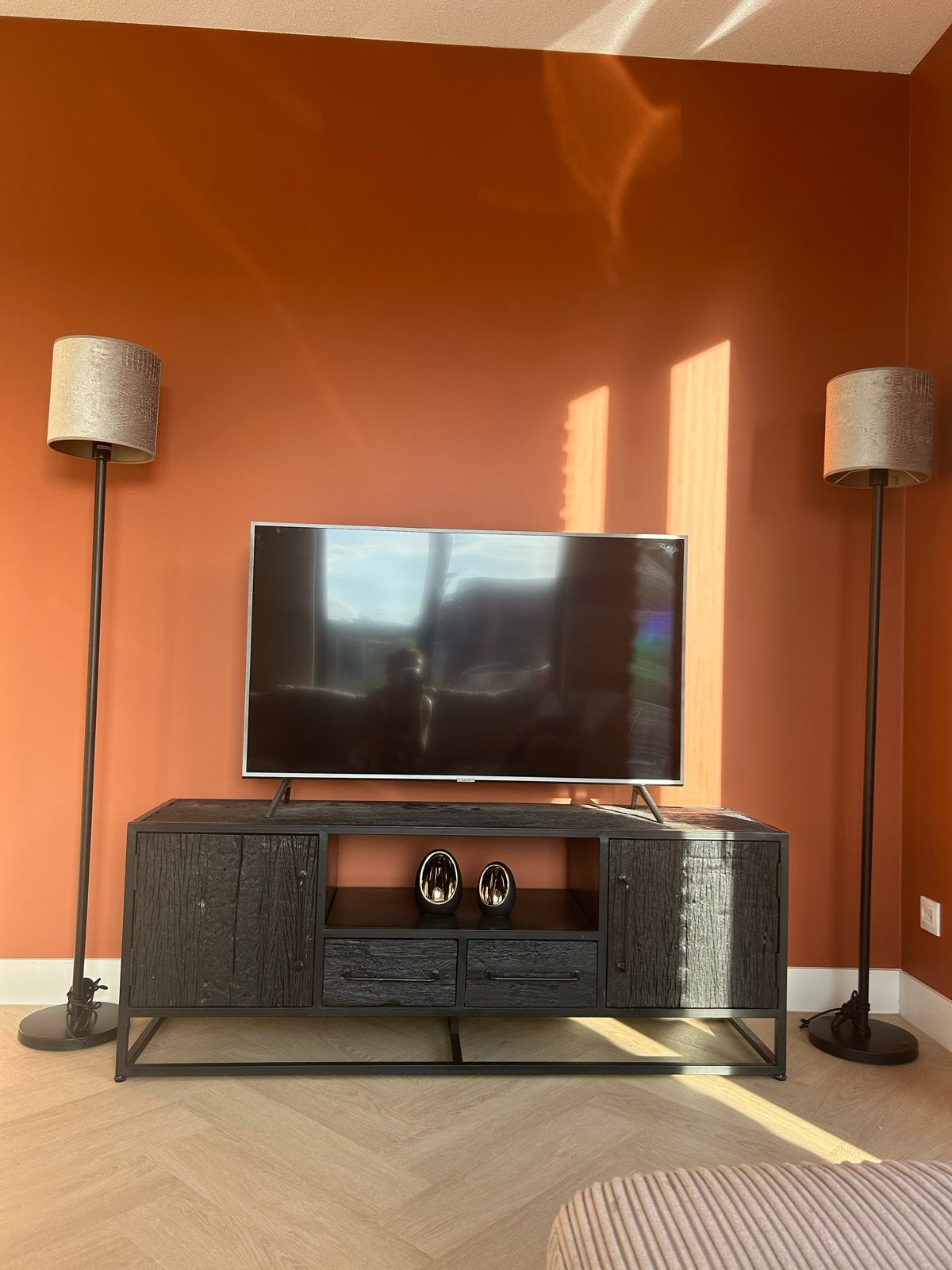 Zwart TV-meubel industriëel, Ophalen, Gebruikt, 100 tot 150 cm, Minder dan 100 cm