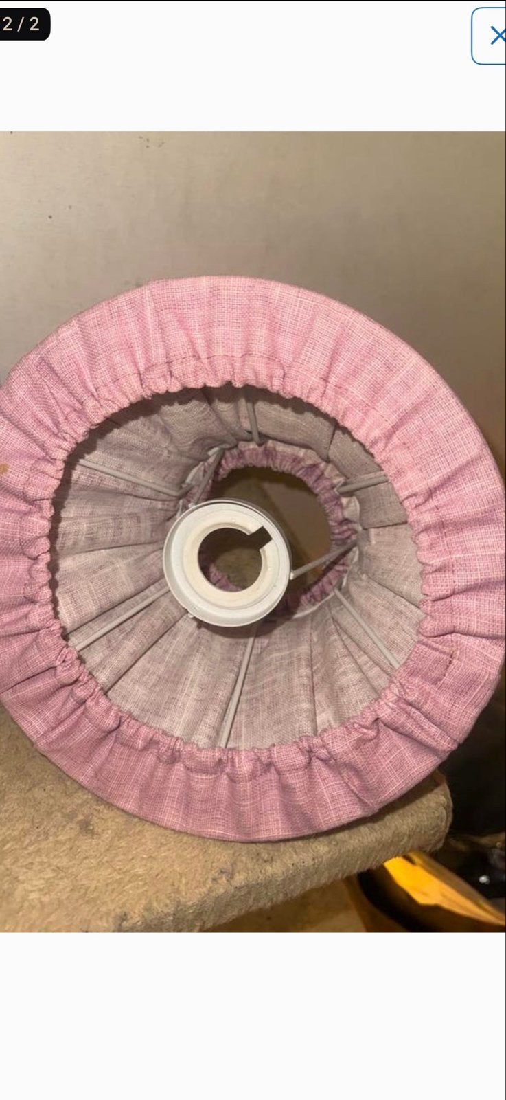 Roze lampenkap met strik - Zo goed als nieuw, Huis en Inrichting, Lampen | Lampenkappen, Ophalen, Overige typen, Rond, Zo goed als nieuw