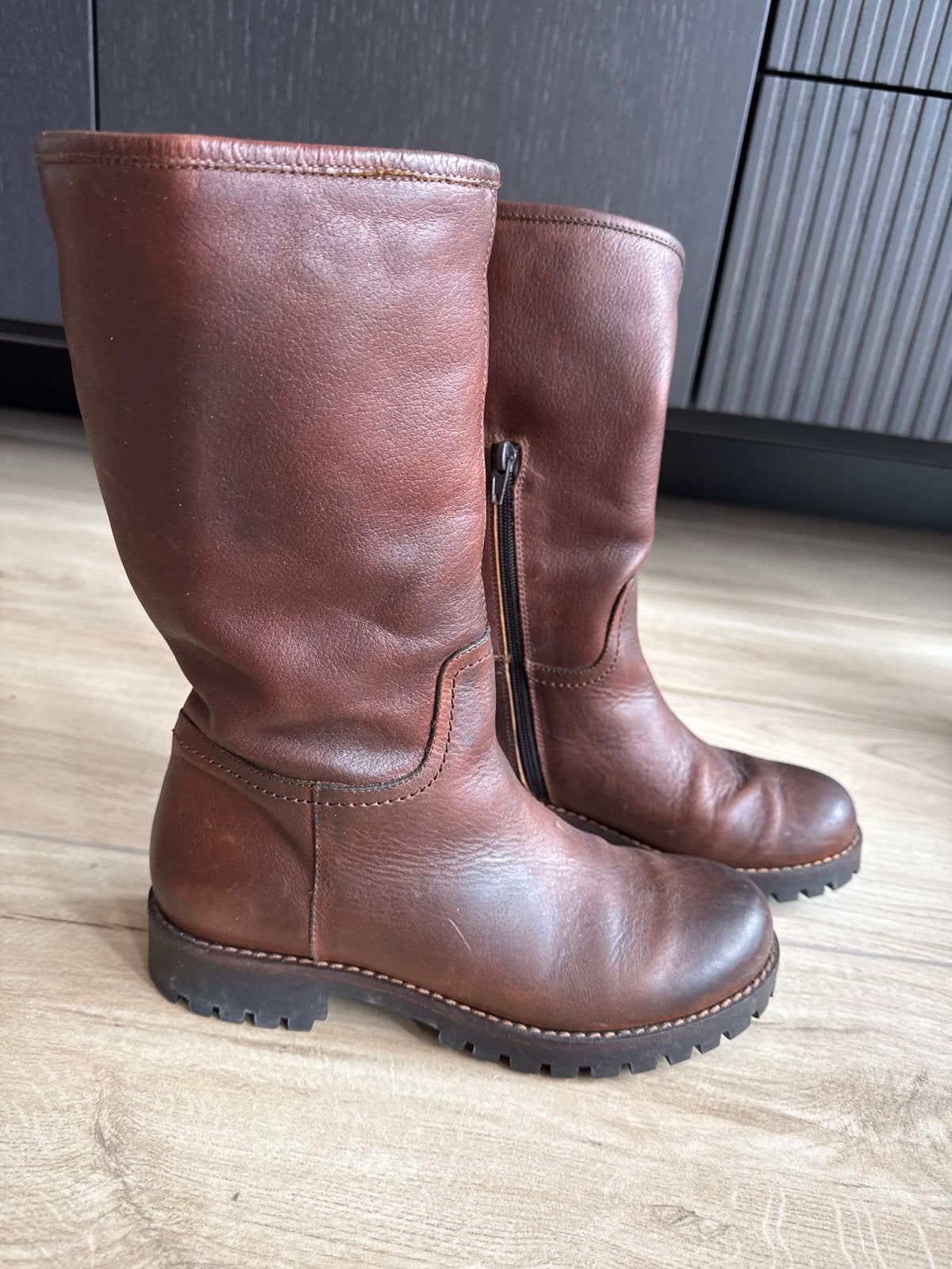 Bruine leren laarzen met warme voering, Kleding | Dames, Schoenen, Ophalen of Verzenden, Gedragen, Bruin, Hoge laarzen