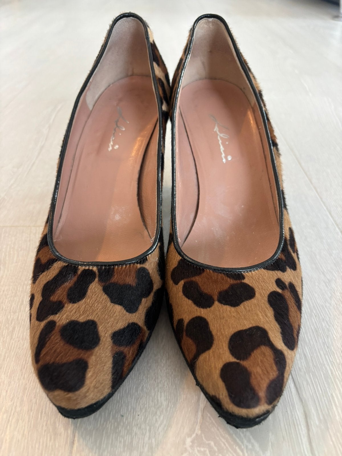 Lilian pumps met plateauzool, luipaardprint 39, Kleding | Dames, Schoenen, Pumps, Bruin, Ophalen of Verzenden, Zo goed als nieuw