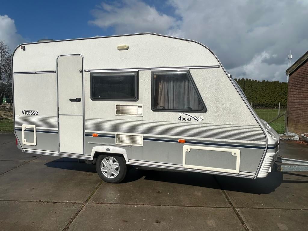Beyerland Vitesse 400-D, lichtgewicht 4 pers, voortent, Standaardzit, Bedrijf, Dwarsbed, Schokbreker