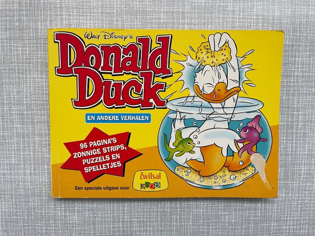 C658 Disney Donald Duck en andere Verhalen. Uitgave Zwitsal, Gelezen, Eén stripboek, Ophalen of Verzenden, Donald Duck