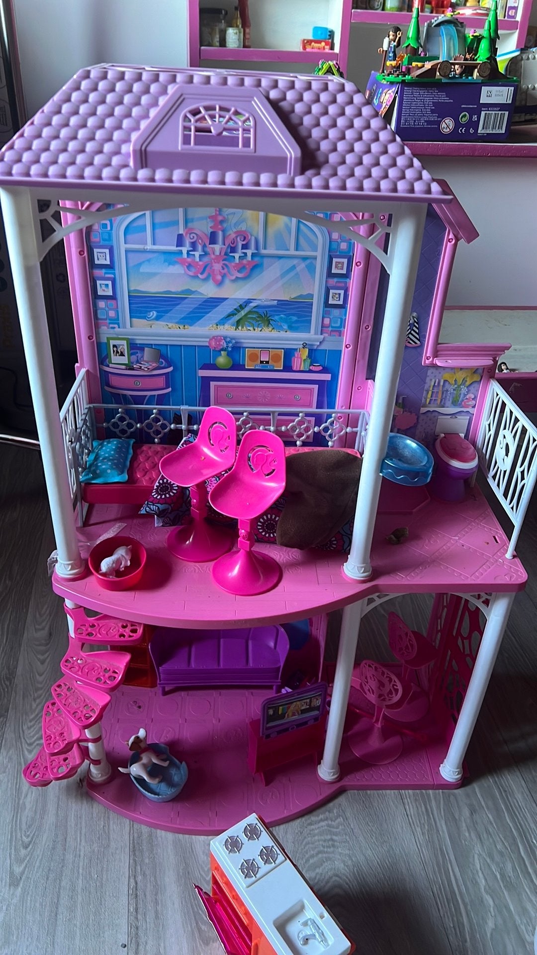 Barbiehuis ingericht huis, Kinderen en Baby's, Speelgoed | Poppenhuizen, Ophalen, Gebruikt, Poppenhuis