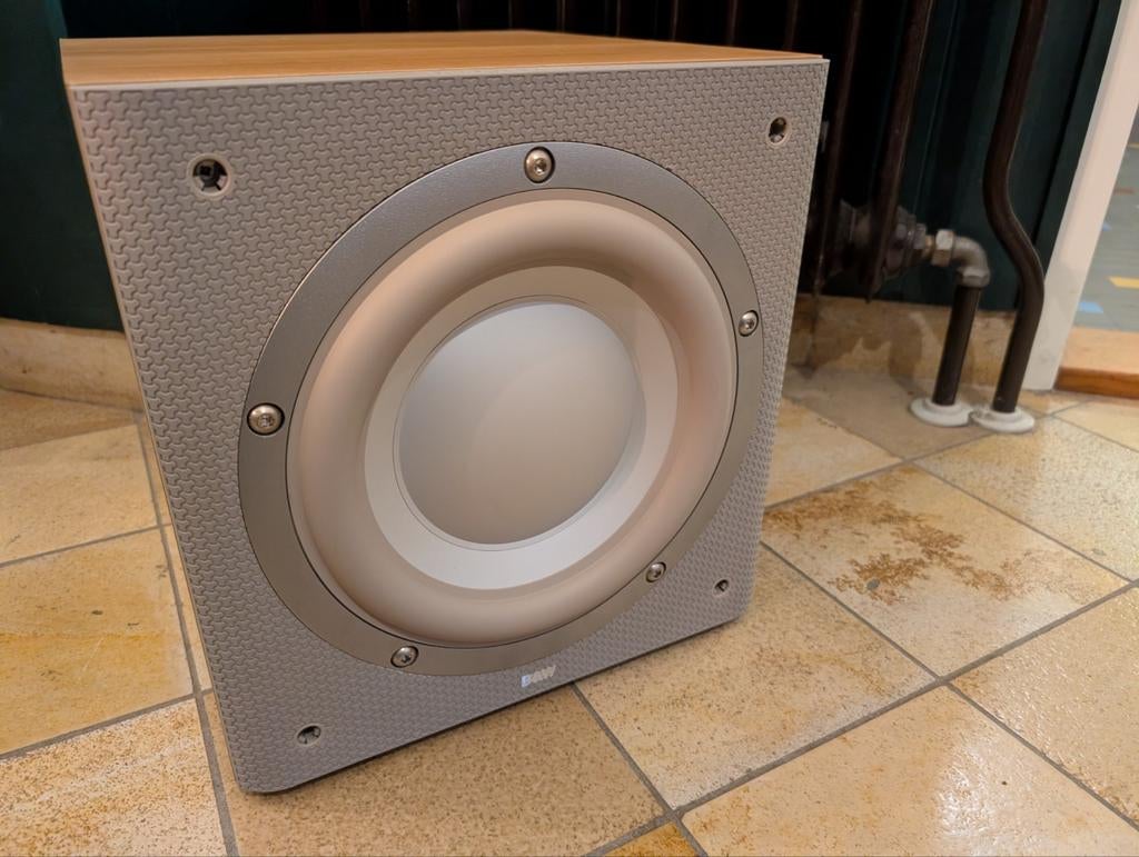 Bowers en Wilkins ASW675 500 Watt Sorrento, Subwoofer, Zo goed als nieuw, 120 watt of meer, Ophalen