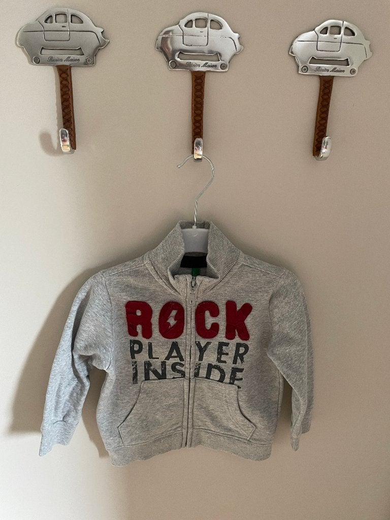 Vest grijs maat 92 Benetton, Ophalen, Trui of Vest, Zo goed als nieuw, Jongen