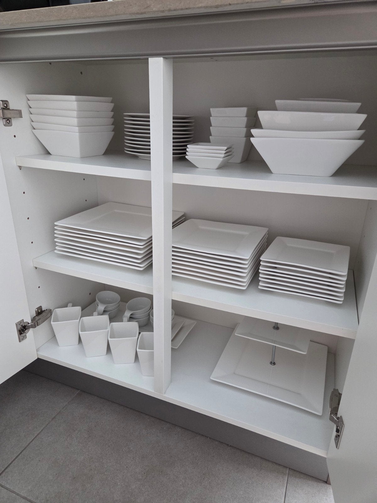 Wit vierkant servies - compleet set, 8 persoons, Ophalen, Keramiek, Zo goed als nieuw, Modern