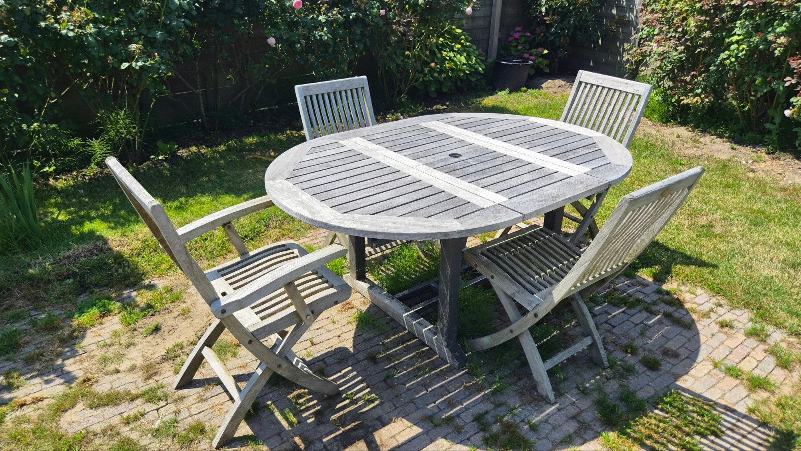 Ovale tuintafel met 4 opvouwbare Teak stoelen, Tuin en Terras, Ophalen, 4 zitplaatsen, Gebruikt, Tuinset