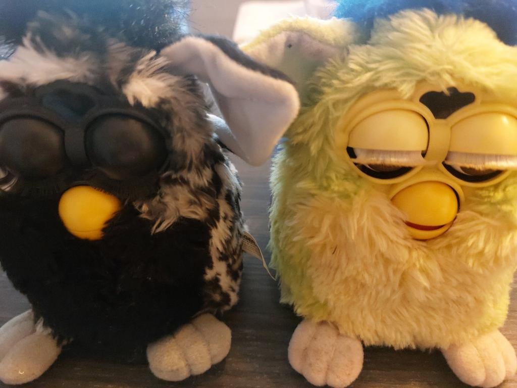 2 originele Furby, Ophalen of Verzenden, Zo goed als nieuw, Overige typen