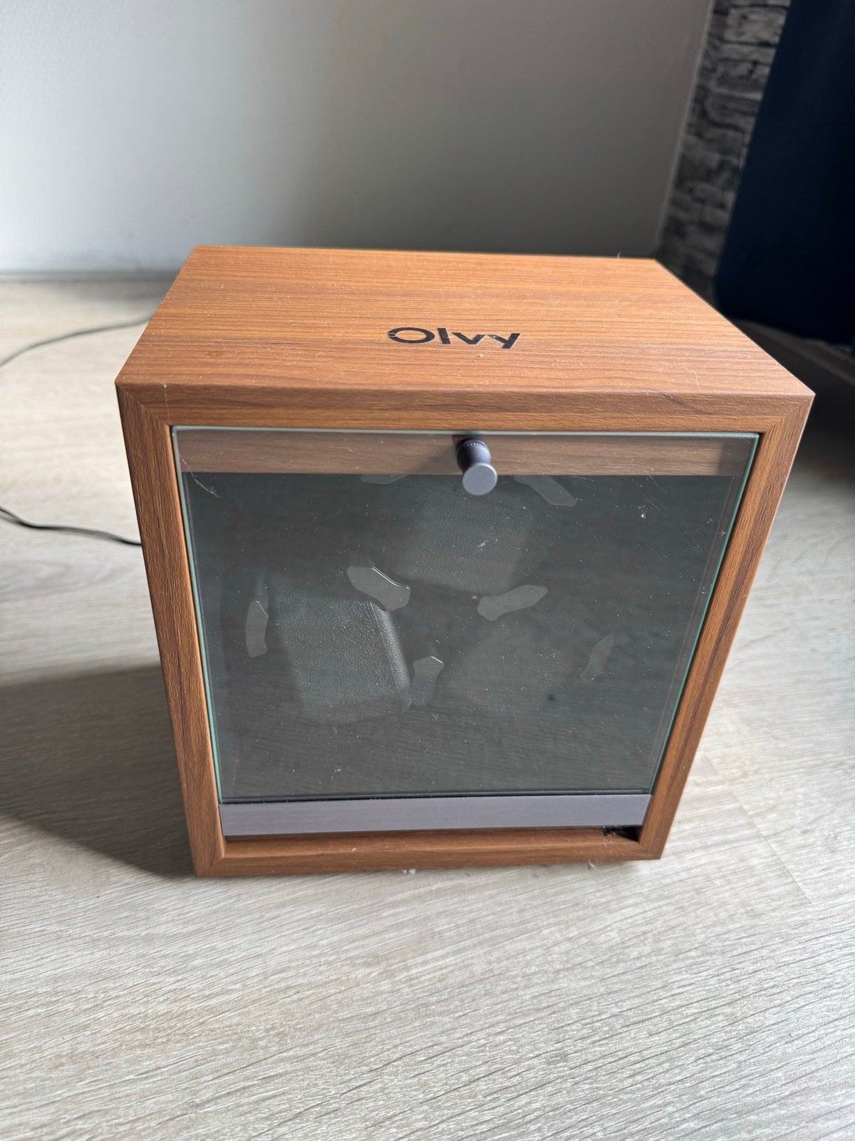 Olvy Houten horloge houder, Ophalen, Zo goed als nieuw, Overige merken