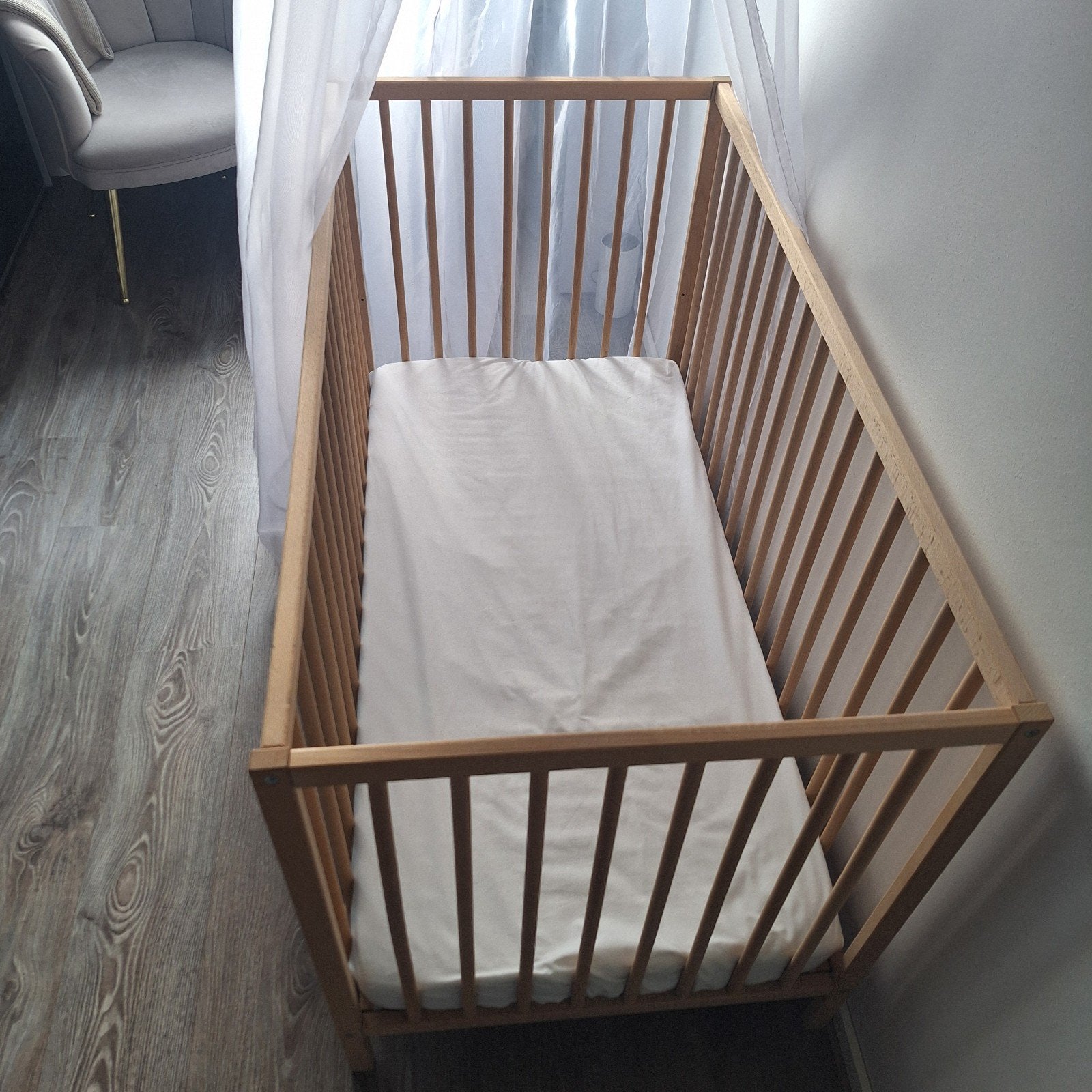 Prima babybed met hemel, Ophalen, Zo goed als nieuw